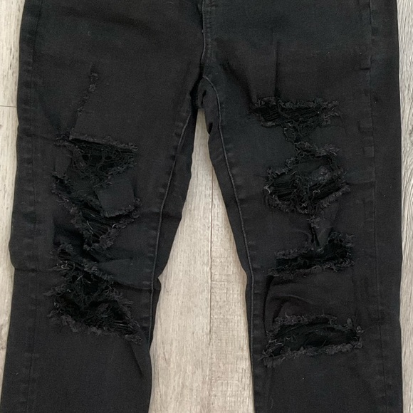 AE Curvy Hi-Rise High-Waisted Black Jegging, Ripped Skinny Fit - Picture 6 of 10